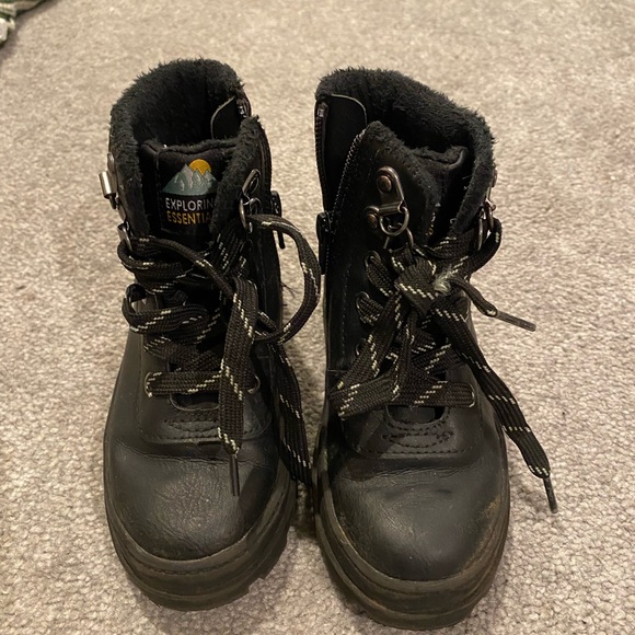 Black h&m toddler boots size 8.5 - Picture 3 of 6